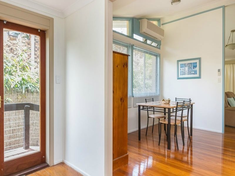 3 Fiona Street, Chapel Hill QLD 4069