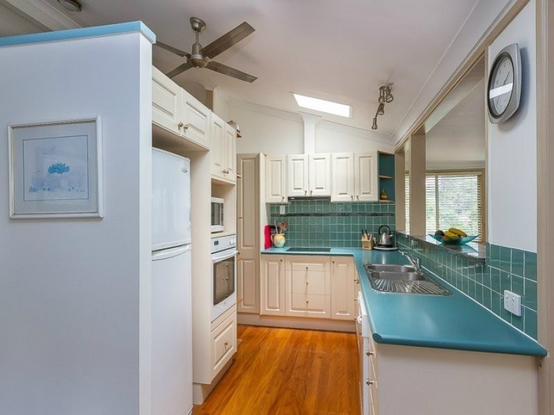 3 Fiona Street, Chapel Hill QLD 4069