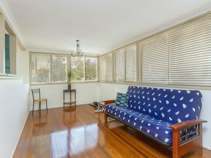 3 Fiona Street, Chapel Hill QLD 4069