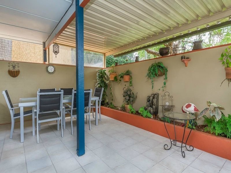 3 Fiona Street, Chapel Hill QLD 4069