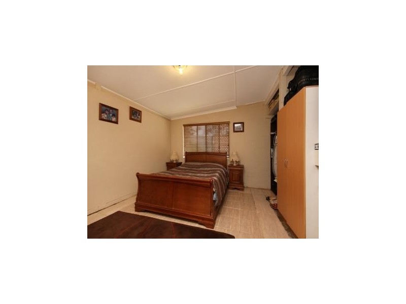 36 Cedarleigh Road, Kenmore QLD 4069