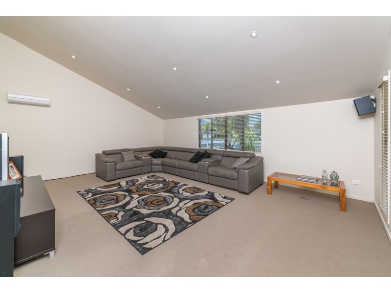 17 Caringal Drive, Karana Downs QLD 4306