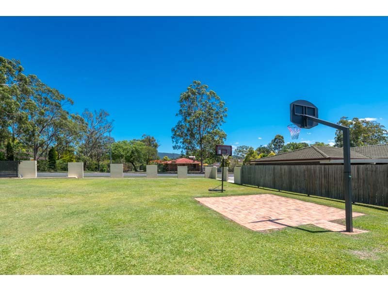 17 Caringal Drive, Karana Downs QLD 4306