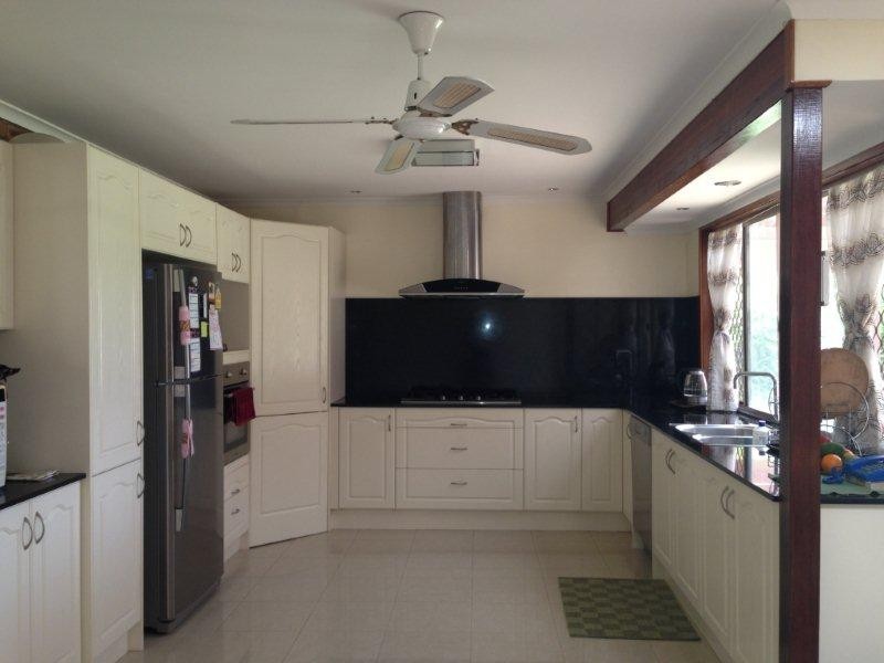 3 Tangmere Street, Chapel Hill QLD 4069