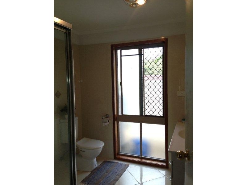 3 Tangmere Street, Chapel Hill QLD 4069