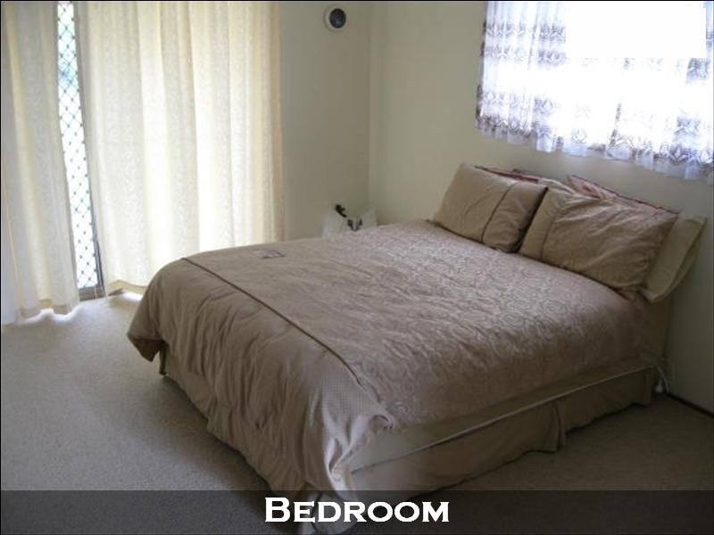 3 Tangmere Street, Chapel Hill QLD 4069