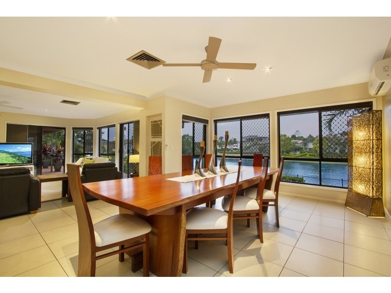 30 NEWELL PLACE, Westlake QLD 4074