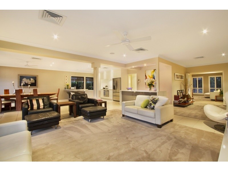 30 NEWELL PLACE, Westlake QLD 4074