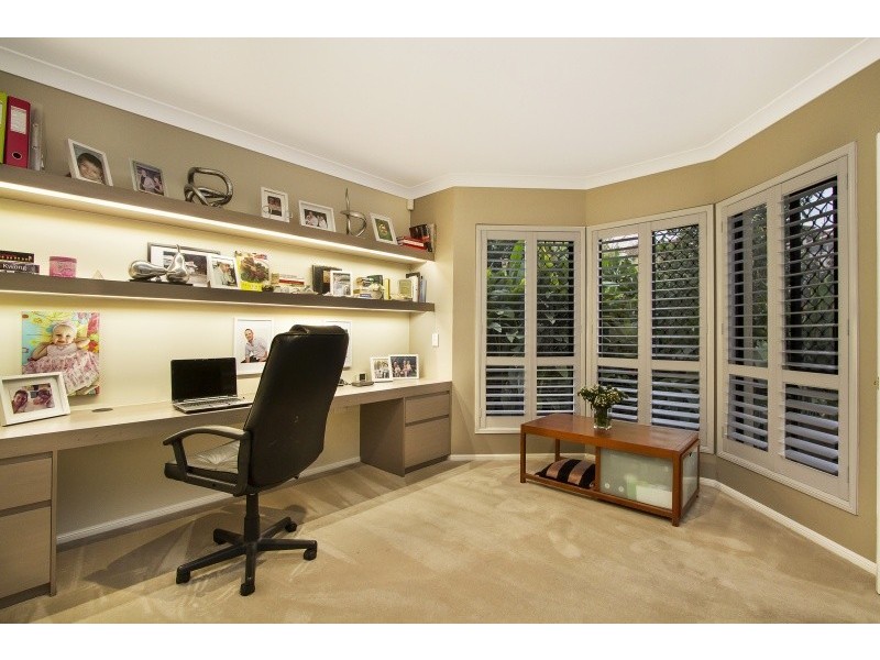 30 NEWELL PLACE, Westlake QLD 4074