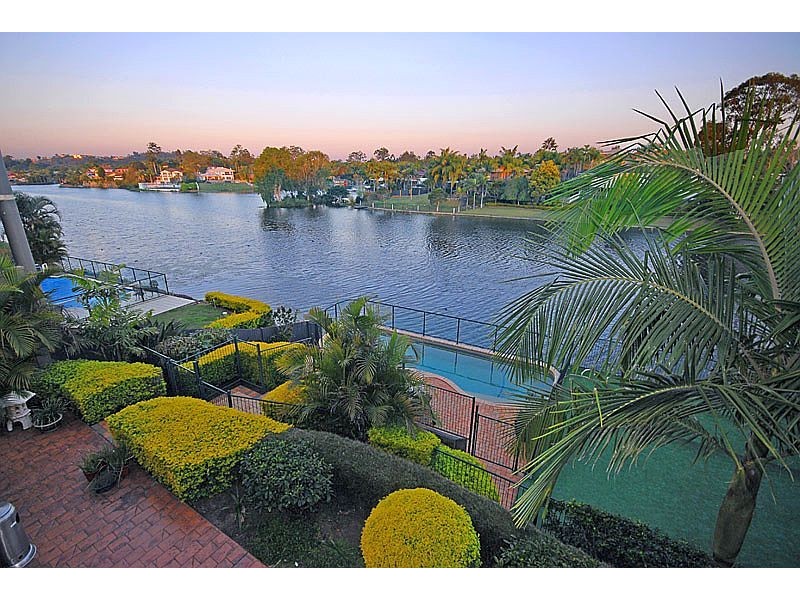 30 NEWELL PLACE, Westlake QLD 4074