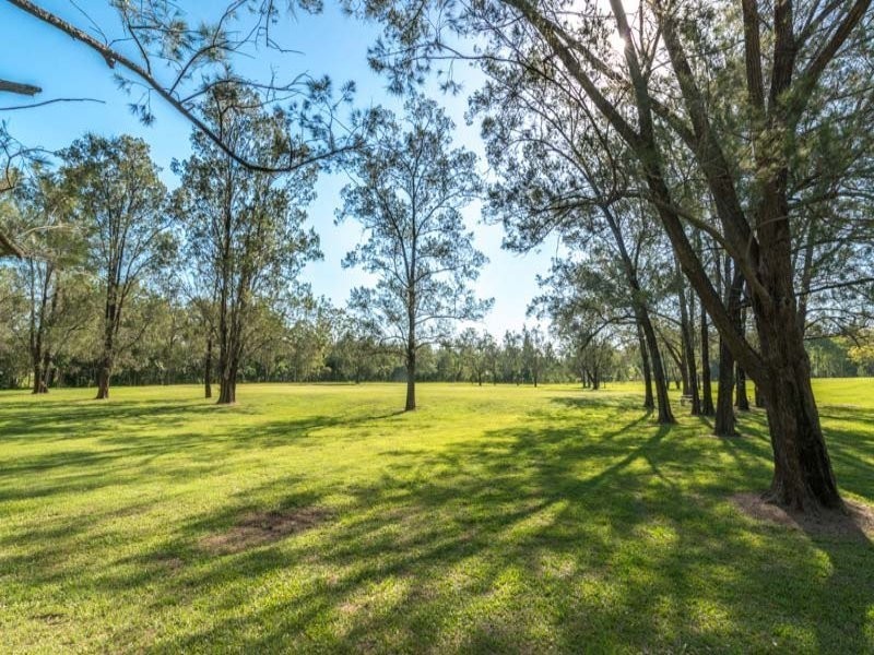 82 Creekside Street, Kenmore Hills QLD 4069