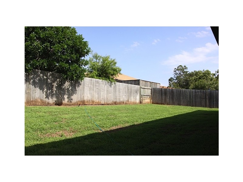 8 Brown Street, Moggill QLD 4070