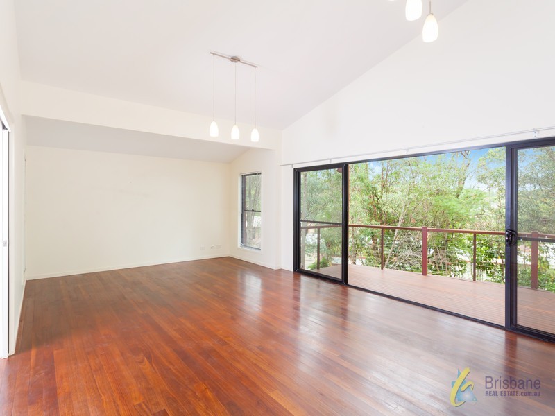 18 Paterson Street, Seventeen Mile Rocks QLD 4073
