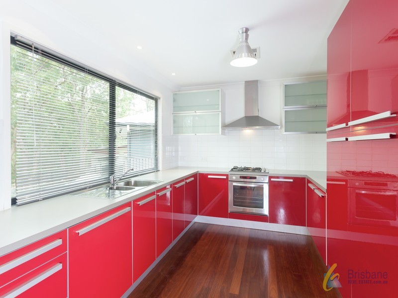 18 Paterson Street, Seventeen Mile Rocks QLD 4073