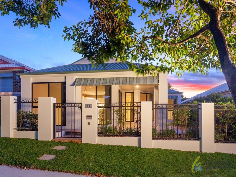 17 Jetty Wk, Forest Lake QLD 4078