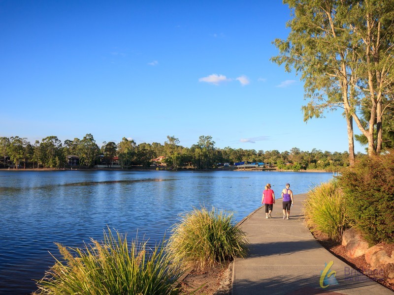 17 Jetty Wk, Forest Lake QLD 4078