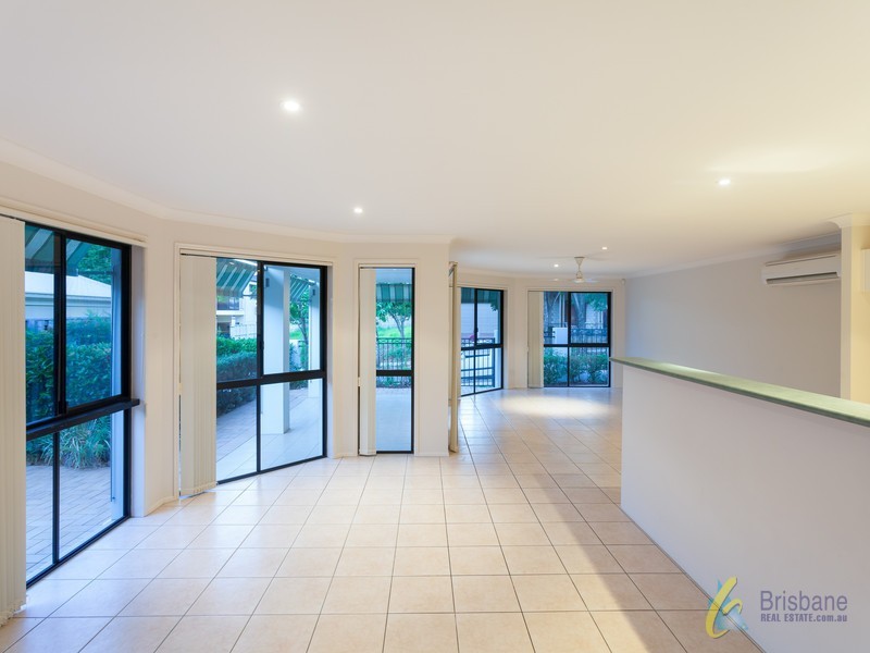 17 Jetty Wk, Forest Lake QLD 4078