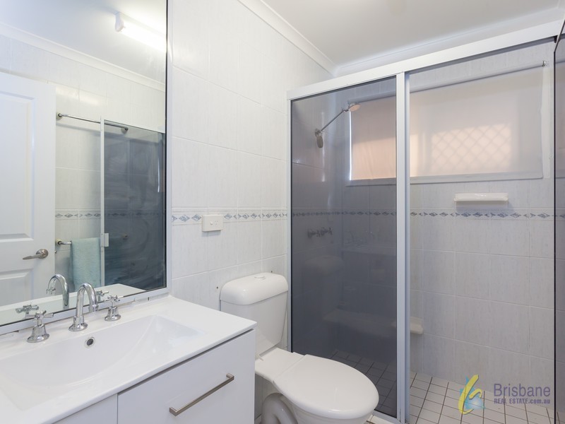 8 Troop Street, Jamboree Heights QLD 4074