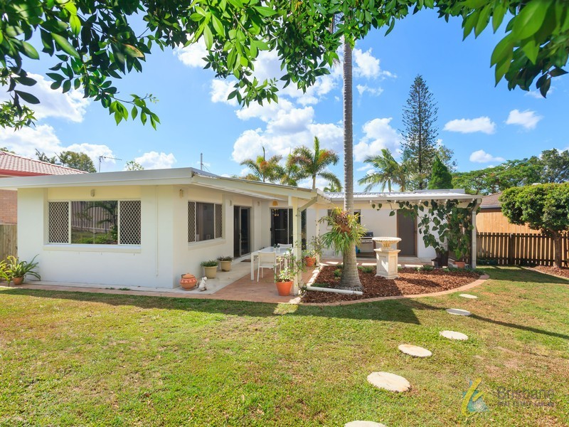 8 Troop Street, Jamboree Heights QLD 4074