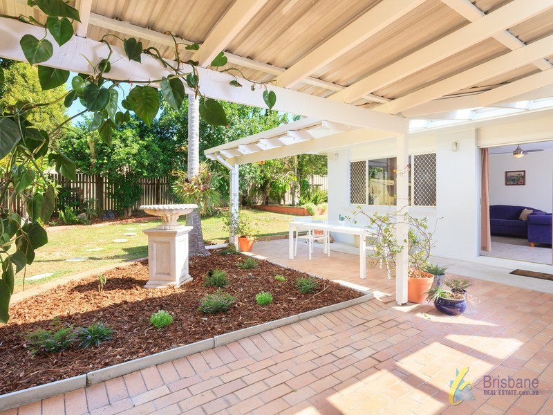 8 Troop Street, Jamboree Heights QLD 4074