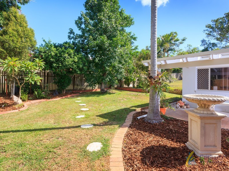 8 Troop Street, Jamboree Heights QLD 4074