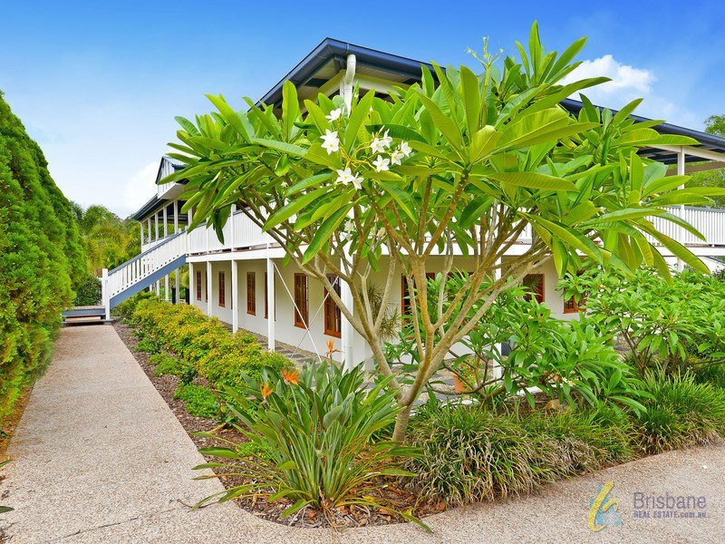 99 Grandview Road, Pullenvale QLD 4069