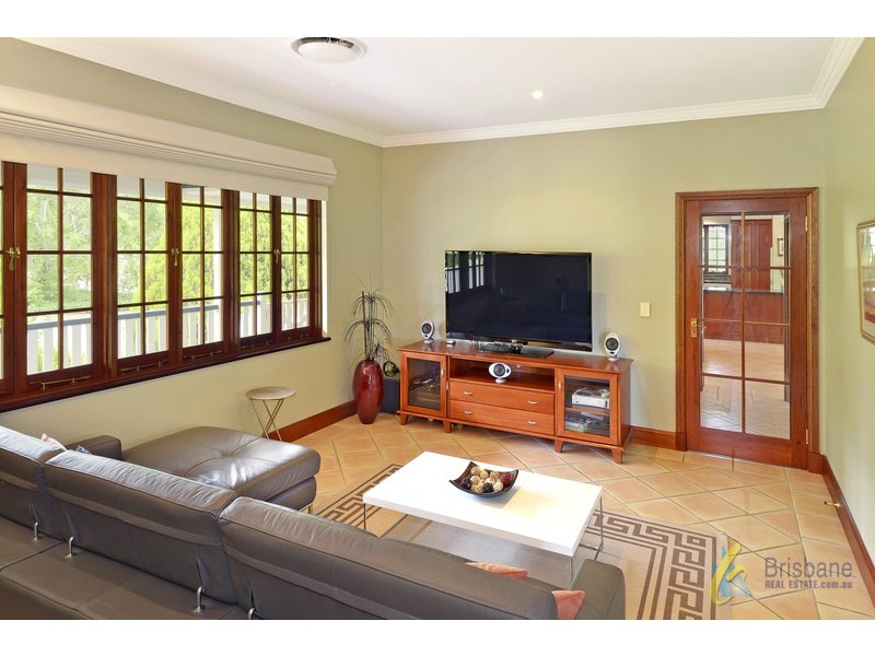 99 Grandview Road, Pullenvale QLD 4069