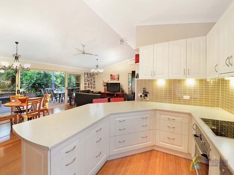 15 Toomba Pl, Forest Lake QLD 4078