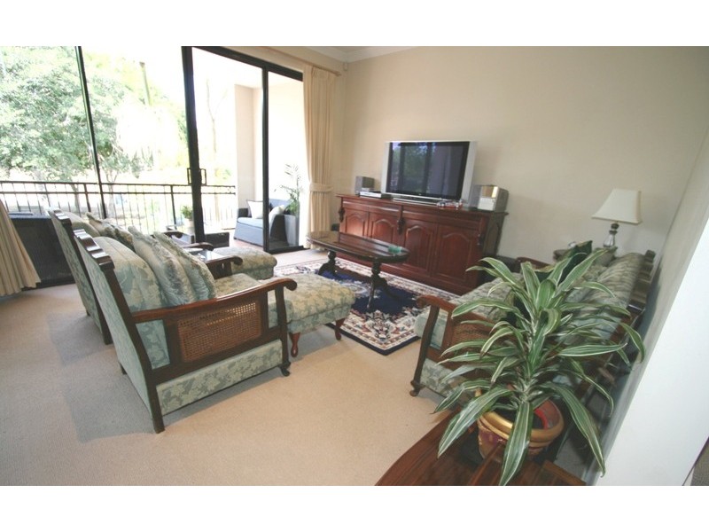 47 Indooroopilly road, Taringa QLD 4068