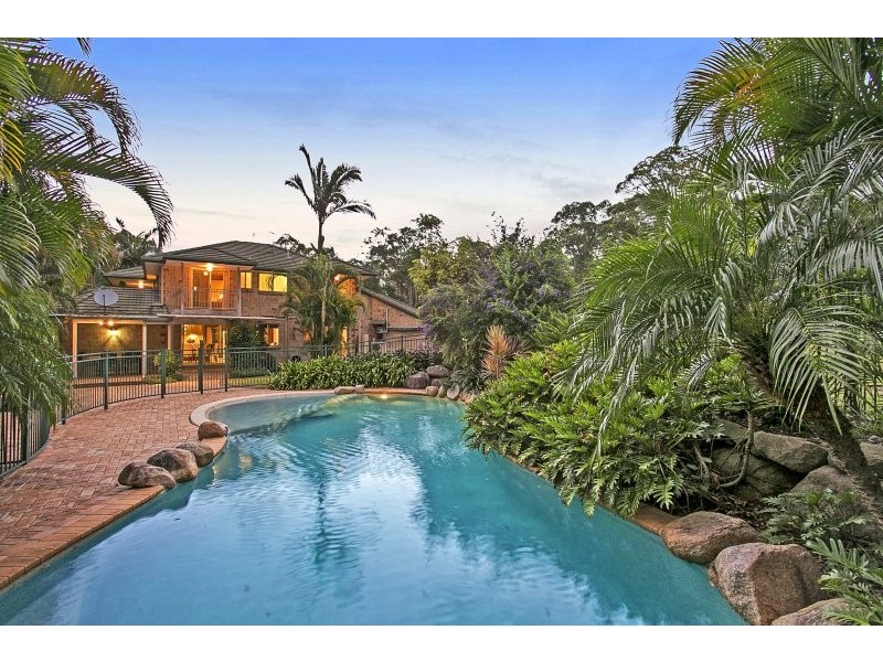 50 Peronne Place, Brookfield QLD 4069