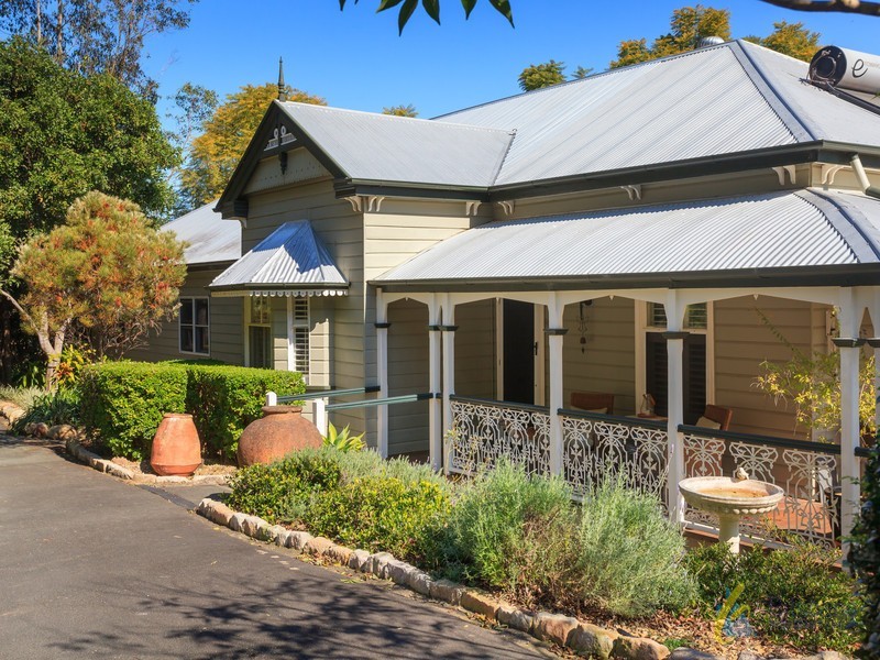 125 Airlie Road, Pullenvale QLD 4069