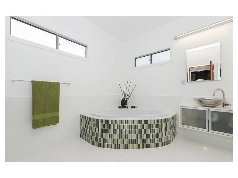 64 White Cedar Rd, Pullenvale QLD 4069