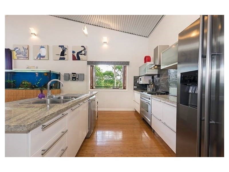 64 White Cedar Rd, Pullenvale QLD 4069