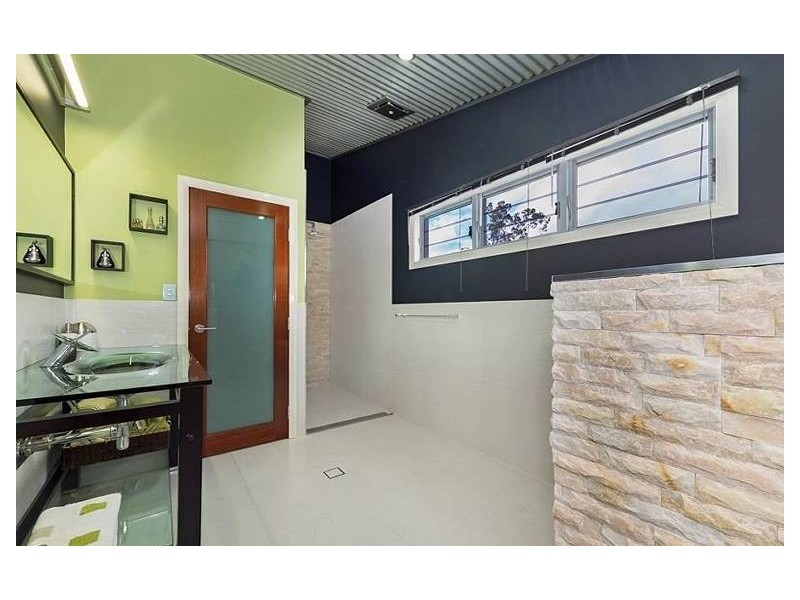 64 White Cedar Rd, Pullenvale QLD 4069