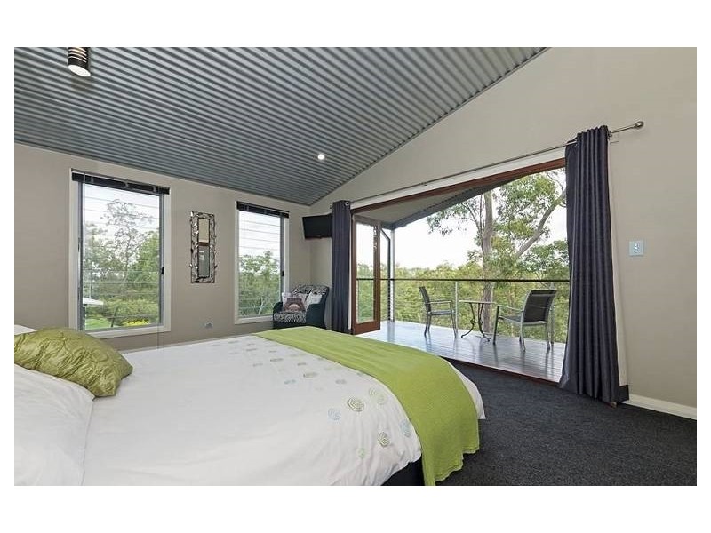 64 White Cedar Rd, Pullenvale QLD 4069