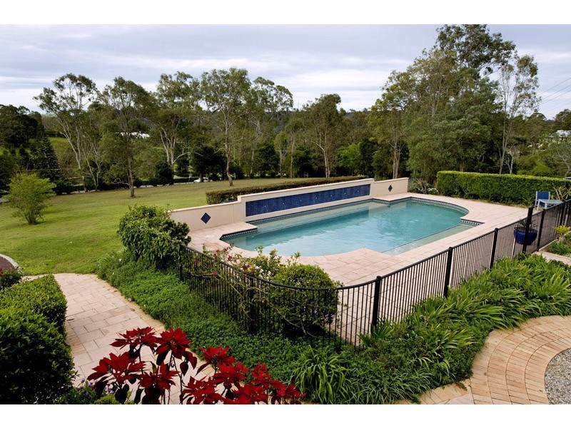 76 Upper Brookfield Road, Brookfield QLD 4069