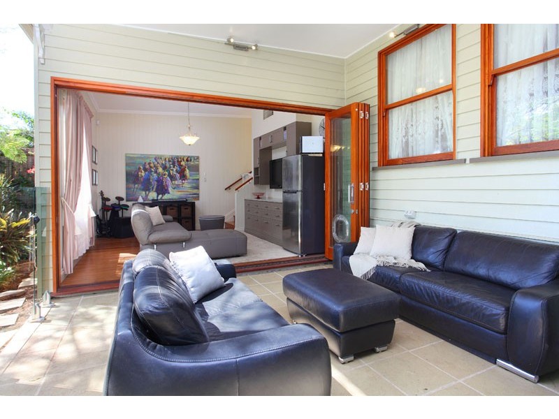 12 Golding Street, Toowong QLD 4066