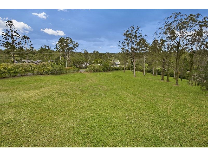 6 Wybelenna Street, Brookfield QLD 4069