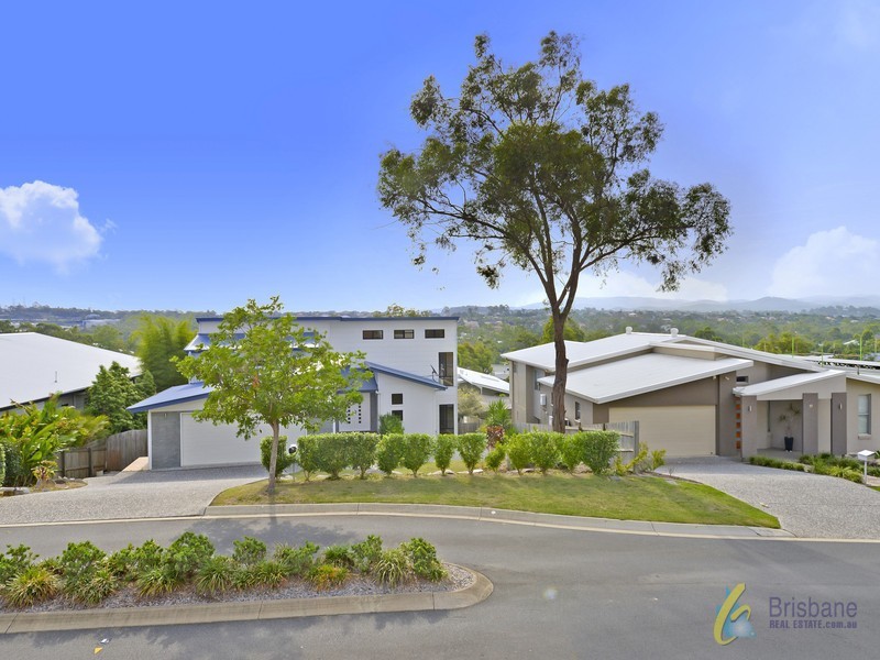 19 Casuarina Street, Seventeen Mile Rocks QLD 4073