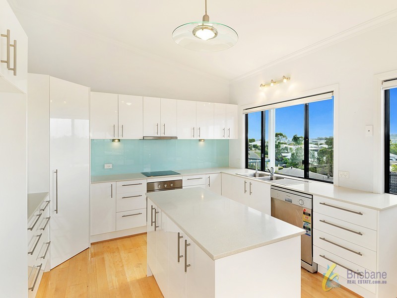 19 Casuarina Street, Seventeen Mile Rocks QLD 4073