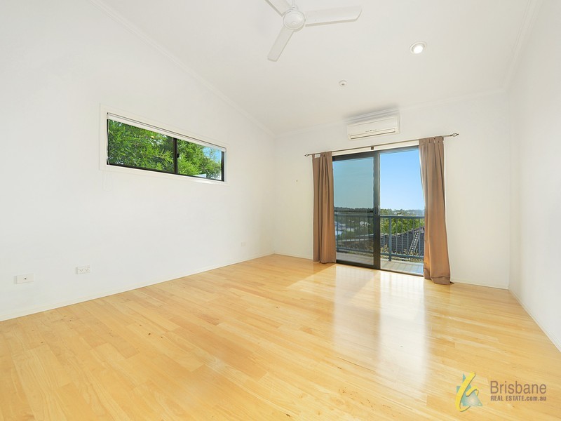 19 Casuarina Street, Seventeen Mile Rocks QLD 4073