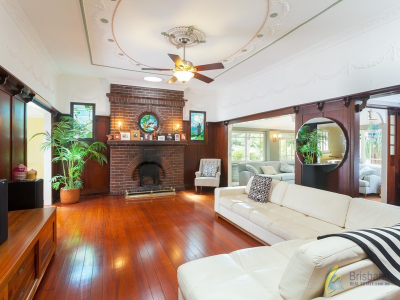 93 Verney Rd West, Graceville QLD 4075