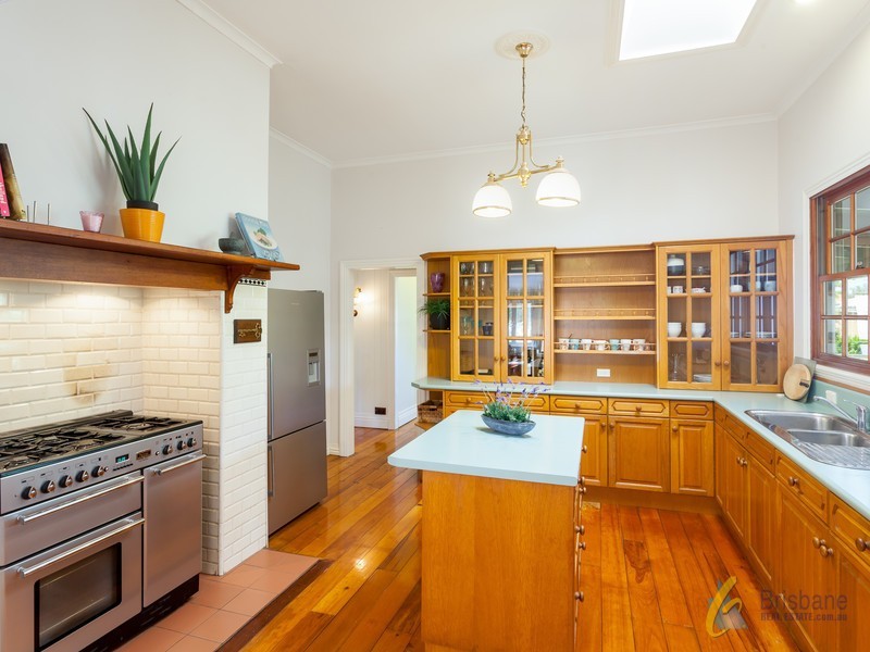 93 Verney Rd West, Graceville QLD 4075