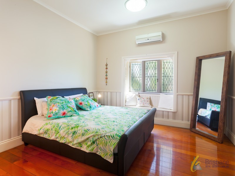 93 Verney Rd West, Graceville QLD 4075