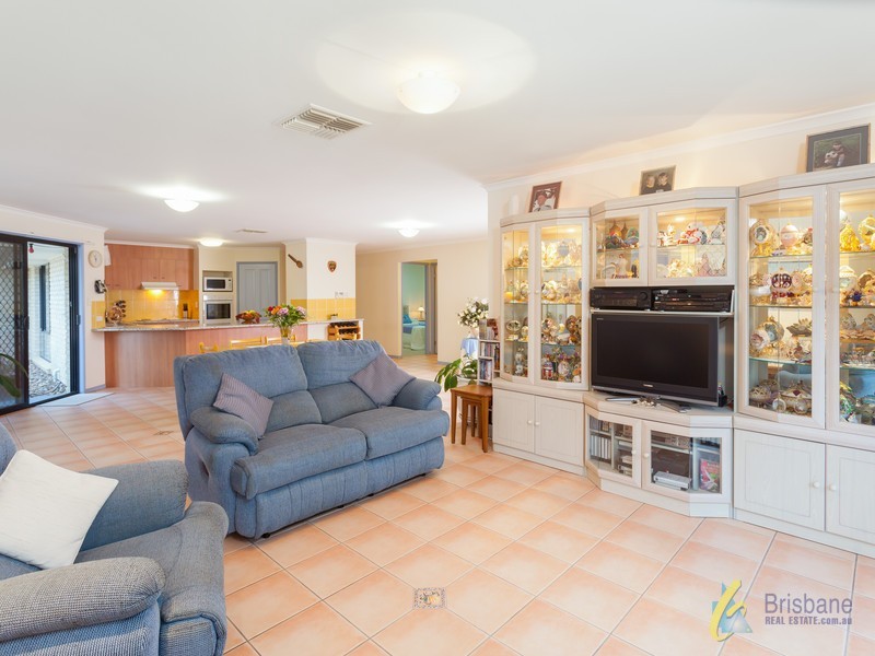 9 Malvern Pl, Forest Lake QLD 4078