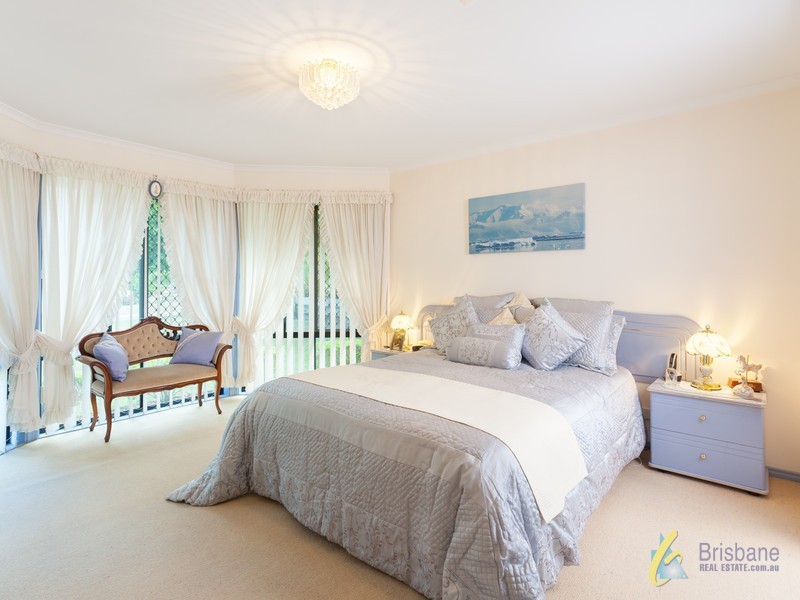 9 Malvern Pl, Forest Lake QLD 4078