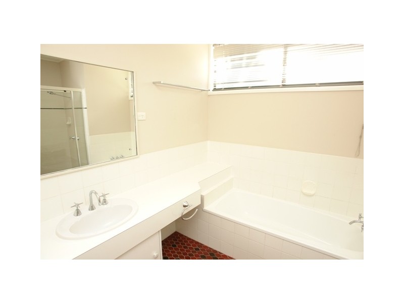 40 Chapel Hill Road, Chapel Hill QLD 4069