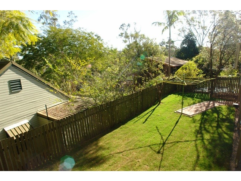 40 Chapel Hill Road, Chapel Hill QLD 4069