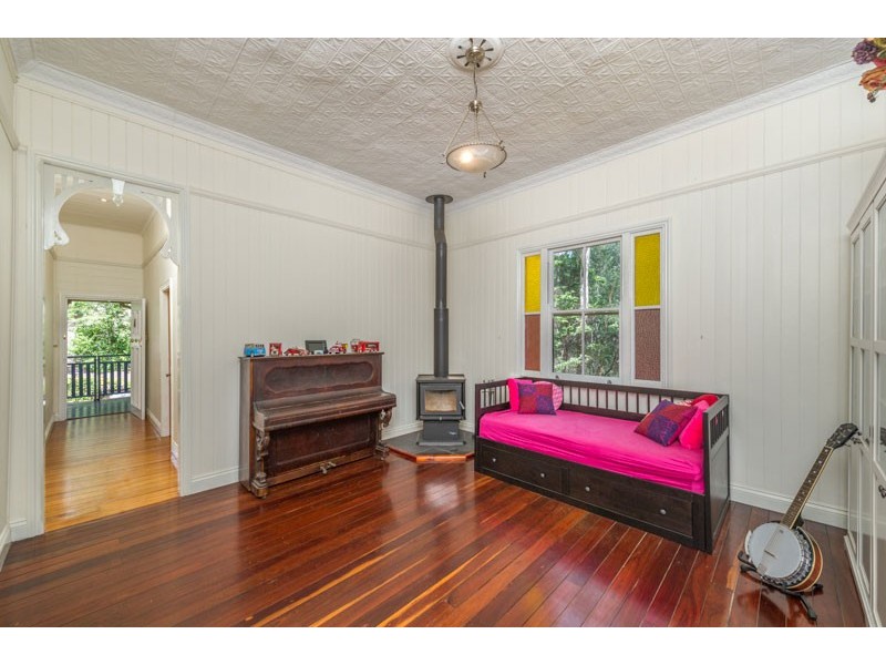 8 White Cedar Rd, Pullenvale QLD 4069