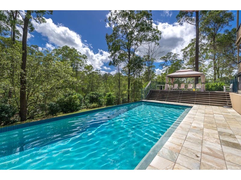 8 White Cedar Rd, Pullenvale QLD 4069